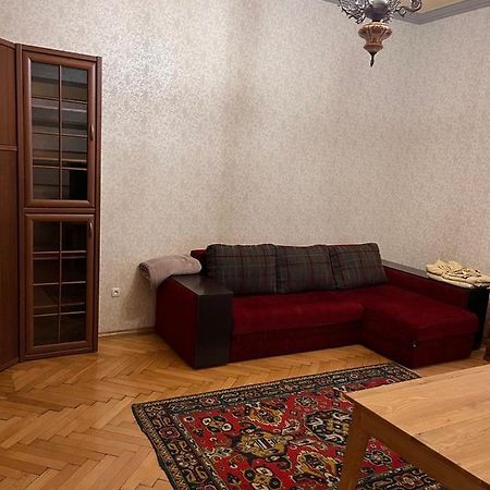 Happy Apartment On Kopernik 30 Lviv Exteriör bild