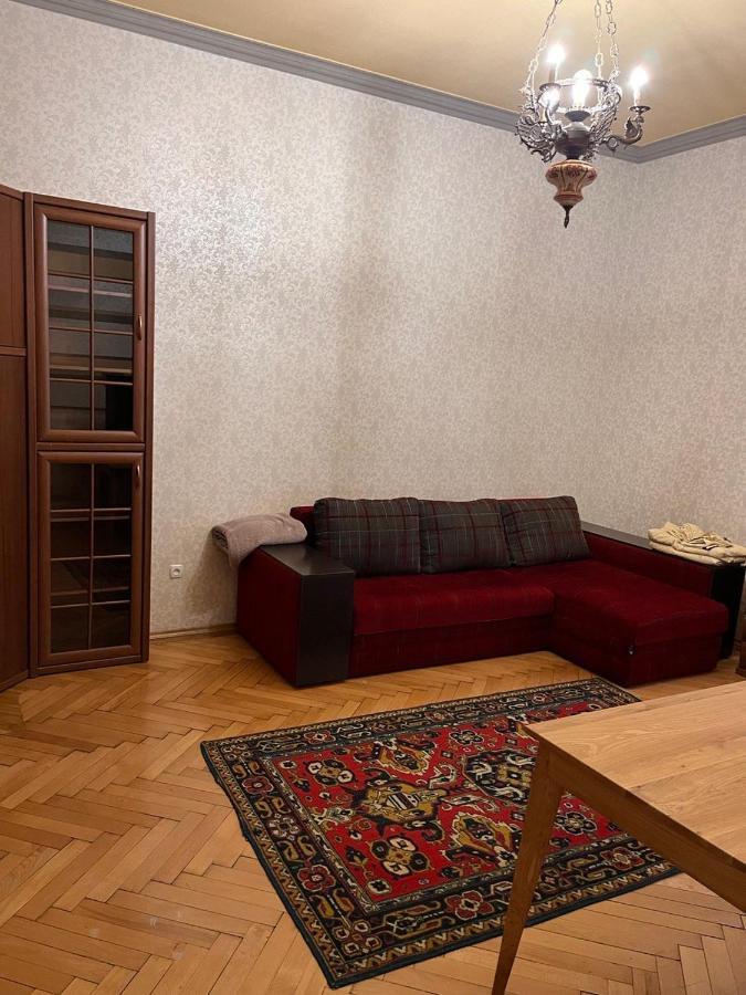 Happy Apartment On Kopernik 30 Lviv Exteriör bild
